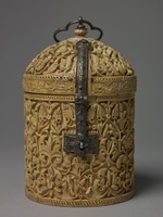 an image of a pyxis