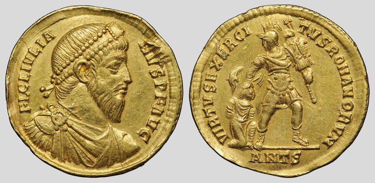 Composite photograph of the gold coin, showing both obverse and reverse.