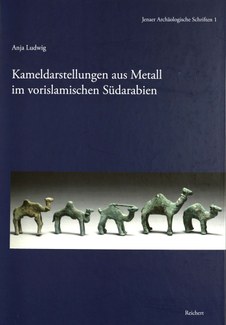 Cover of the book "Kameldarstellungen aus metall im vorislamischen sudarabien," showing five metal figurines of camels.