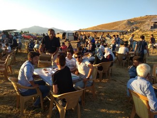 Image shows members of the Kınık Höyük Archaeological Project (TR)