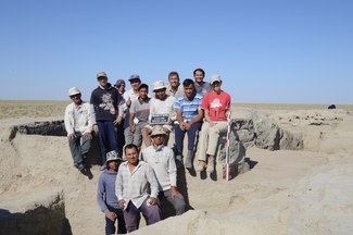 A photo of the summer 2018 excavation team members