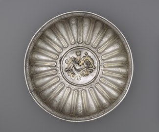 Silver bowl depicting a sleeping Omphale in silver and gold relief